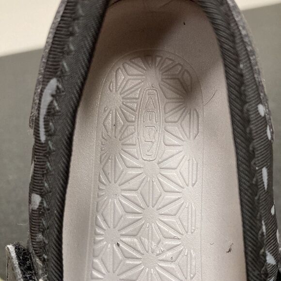 Keen Girl's Moxie Mary Jane Black Ballet Flats - Picture 10 of 10